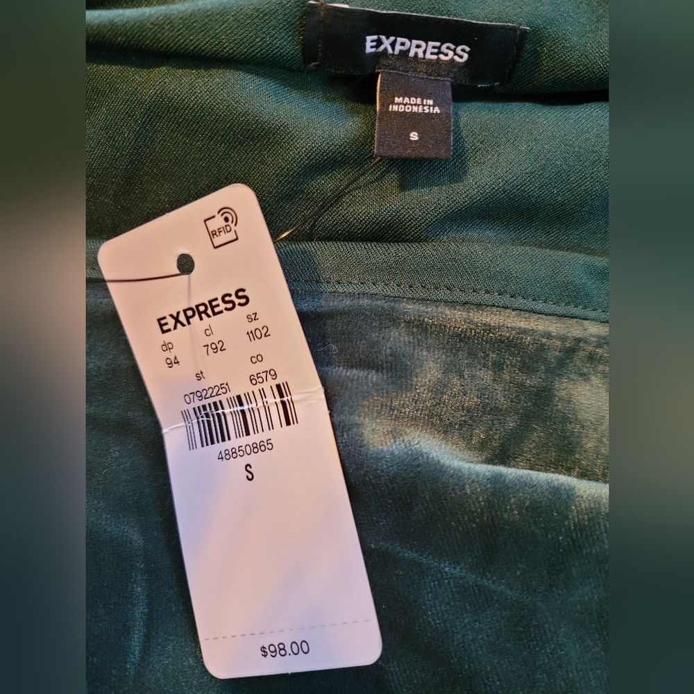 NWT Express Velvet One Shoulder Ruched Cutout Jumpsuit,Emerald Green,Size Small - Picture 4 of 5